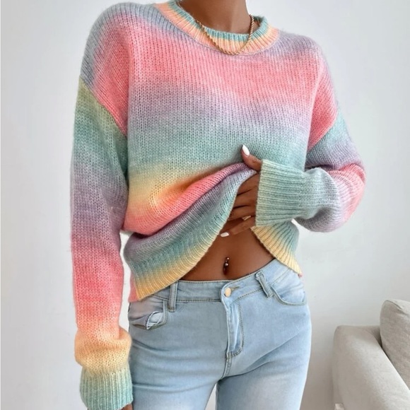 Cozy Round neck color block sweater top - Picture 2 of 5